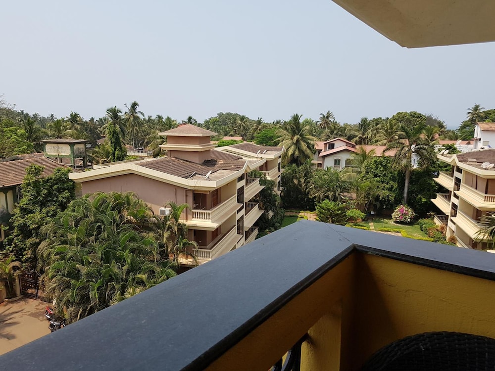 De Alturas Resort — Hotel building in Candolim, Goa