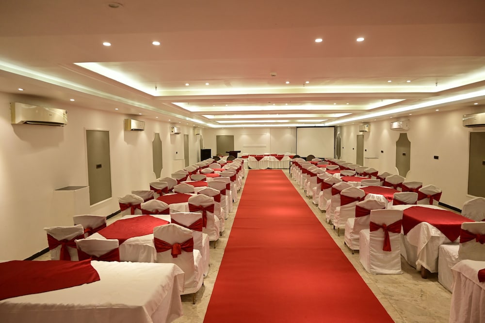 De Alturas Resort — Hotel building in Candolim, Goa