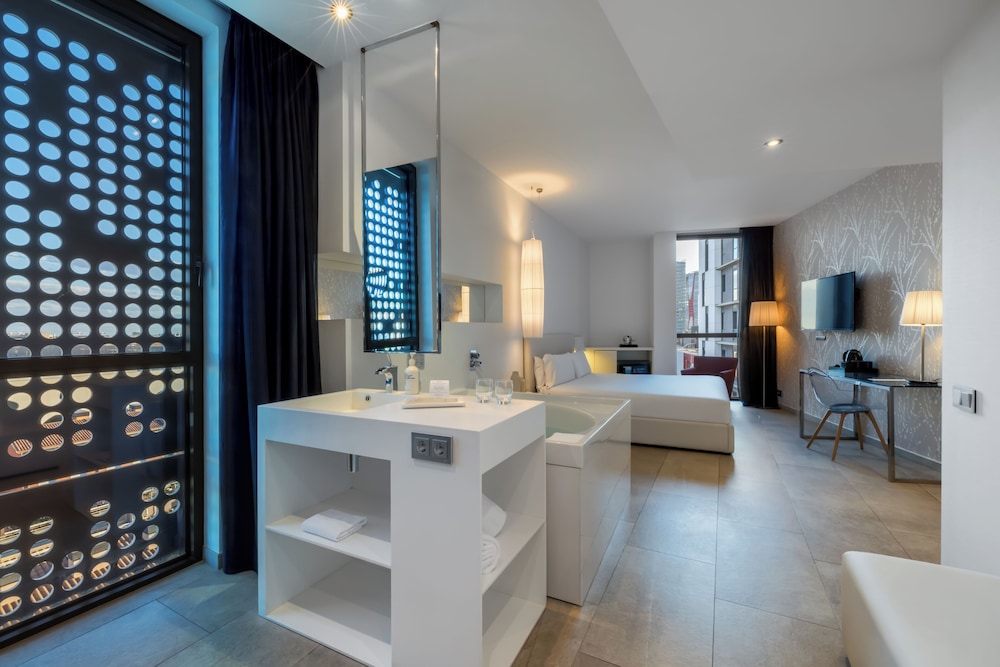 Hotel SB Plaza Europa — Hotel rooms in Barcelona, Catalonia