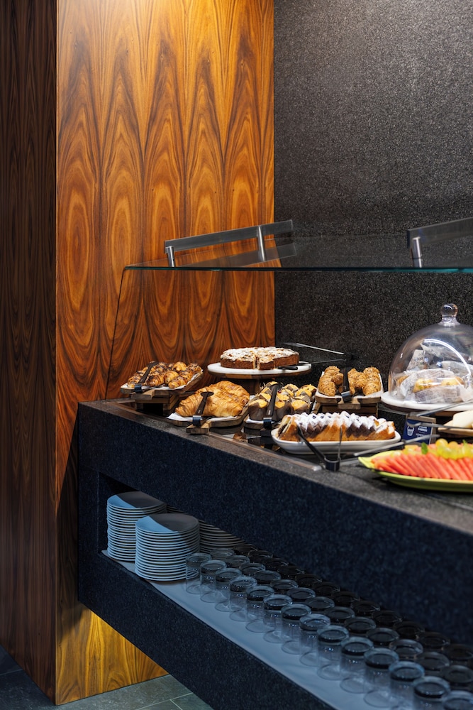 Hotel SB Plaza Europa — Restaurant & bars in Barcelona, Catalonia
