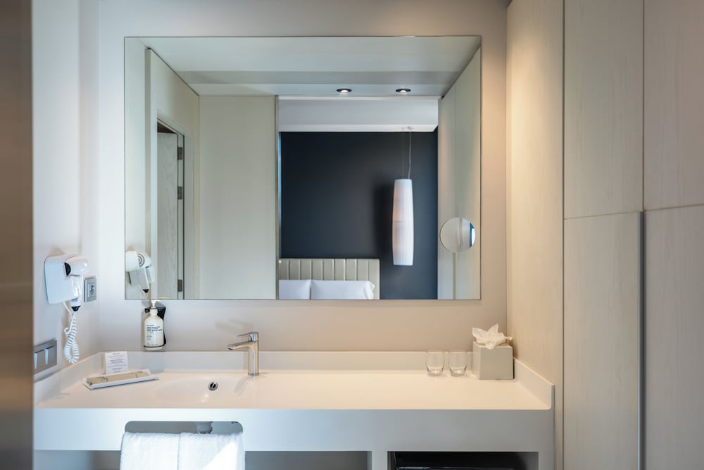 Hotel SB Plaza Europa — Hotel rooms in Barcelona, Catalonia