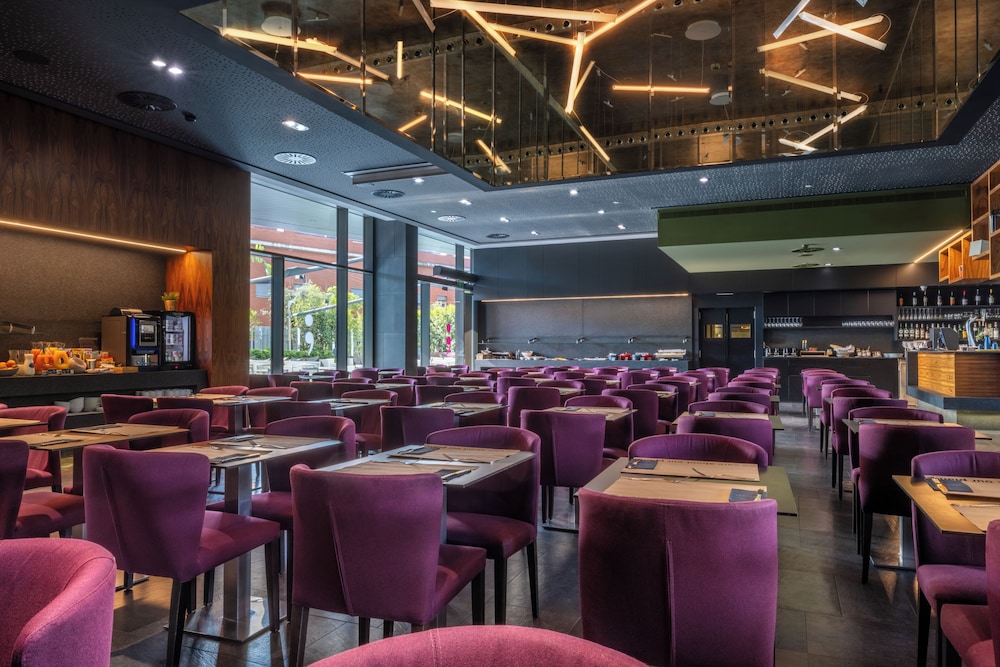 Hotel SB Plaza Europa — Restaurant & bars in Barcelona, Catalonia