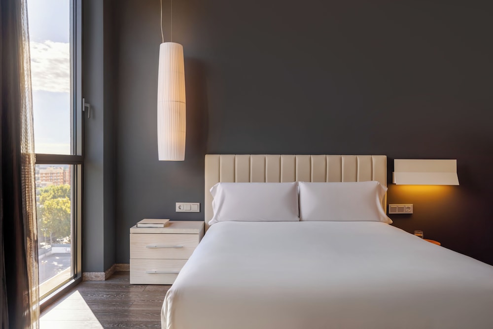 Hotel SB Plaza Europa — Hotel rooms in Barcelona, Catalonia