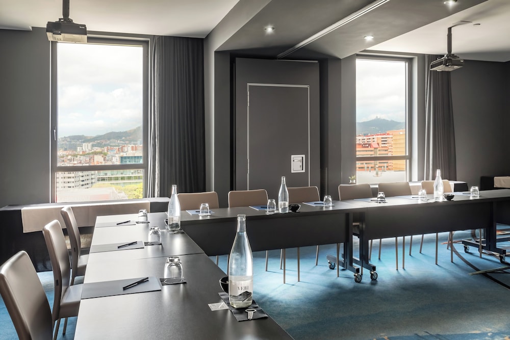 Hotel SB Plaza Europa — Hotel building in Barcelona, Catalonia