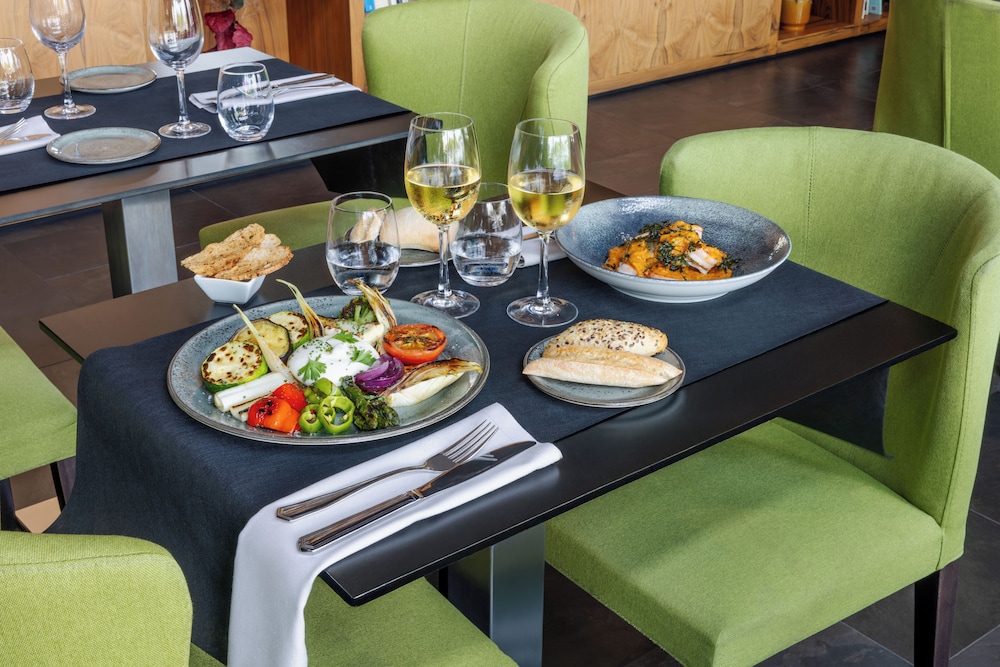Hotel SB Plaza Europa — Restaurant & bars in Barcelona, Catalonia