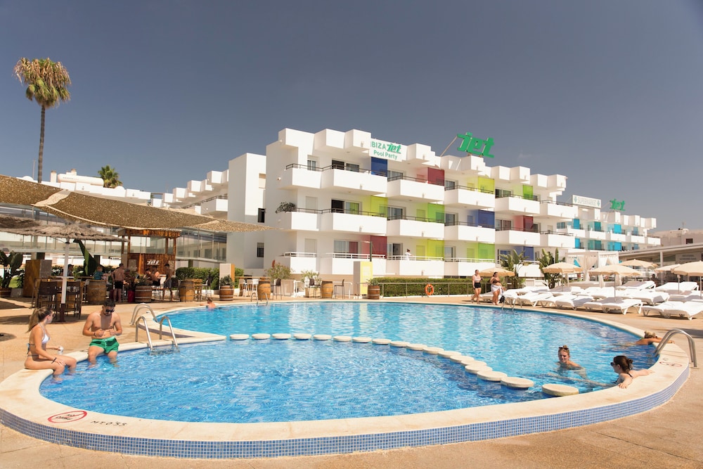 Ibiza JET Apartamentos - Adults Only — Swimming pool in Playa d'en Bossa, Balearic Islands