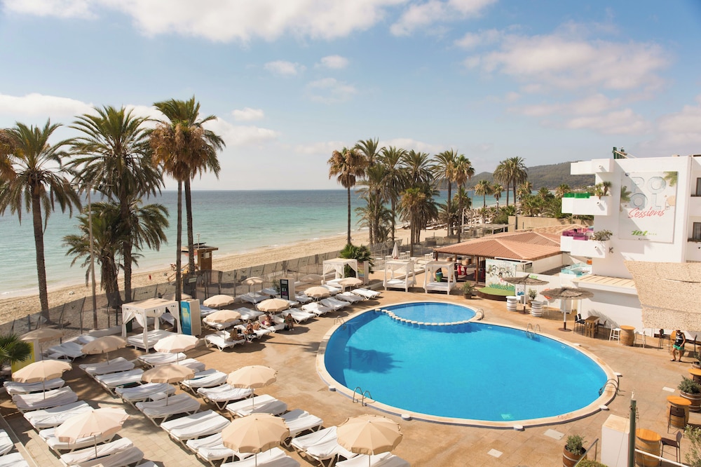 Ibiza JET Apartamentos - Adults Only — Swimming pool in Playa d'en Bossa, Balearic Islands
