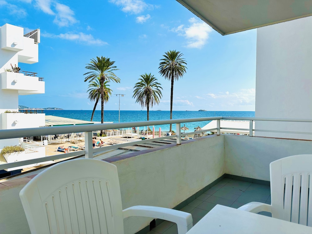 Ibiza JET Apartamentos - Adults Only — Beach in Playa d'en Bossa, Balearic Islands