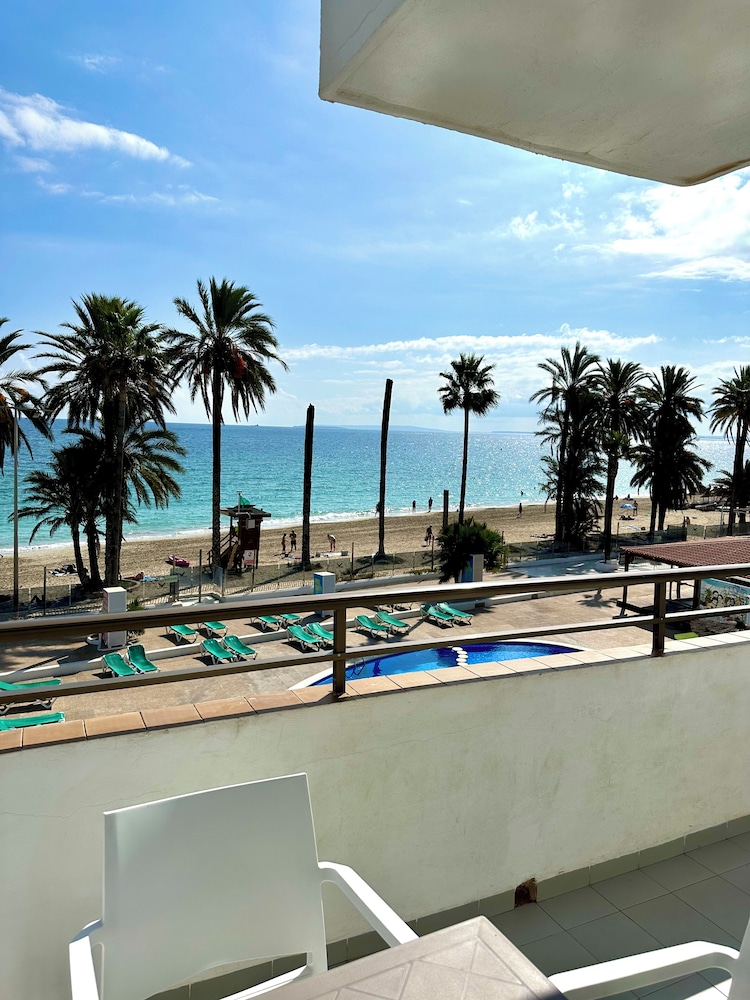 Ibiza JET Apartamentos - Adults Only — Beach in Playa d'en Bossa, Balearic Islands