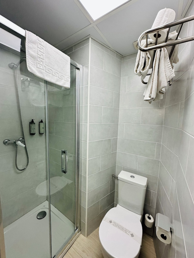 Ibiza JET Apartamentos - Adults Only — Hotel rooms in Playa d'en Bossa, Balearic Islands