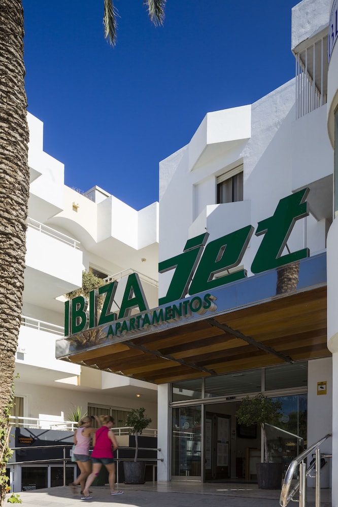Ibiza JET Apartamentos - Adults Only — Hotel building in Playa d'en Bossa, Balearic Islands