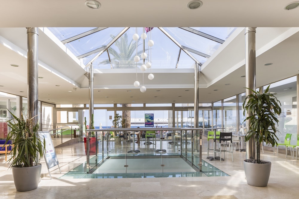 Ibiza JET Apartamentos - Adults Only — Restaurant & bars in Playa d'en Bossa, Balearic Islands