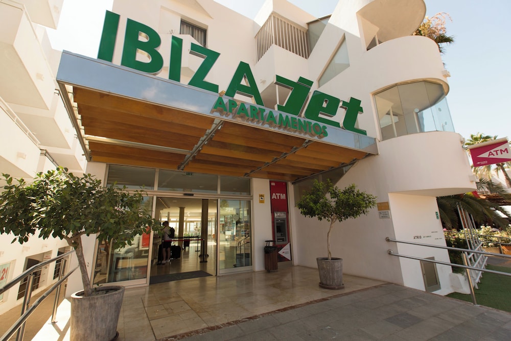 Ibiza JET Apartamentos - Adults Only — Hotel building in Playa d'en Bossa, Balearic Islands