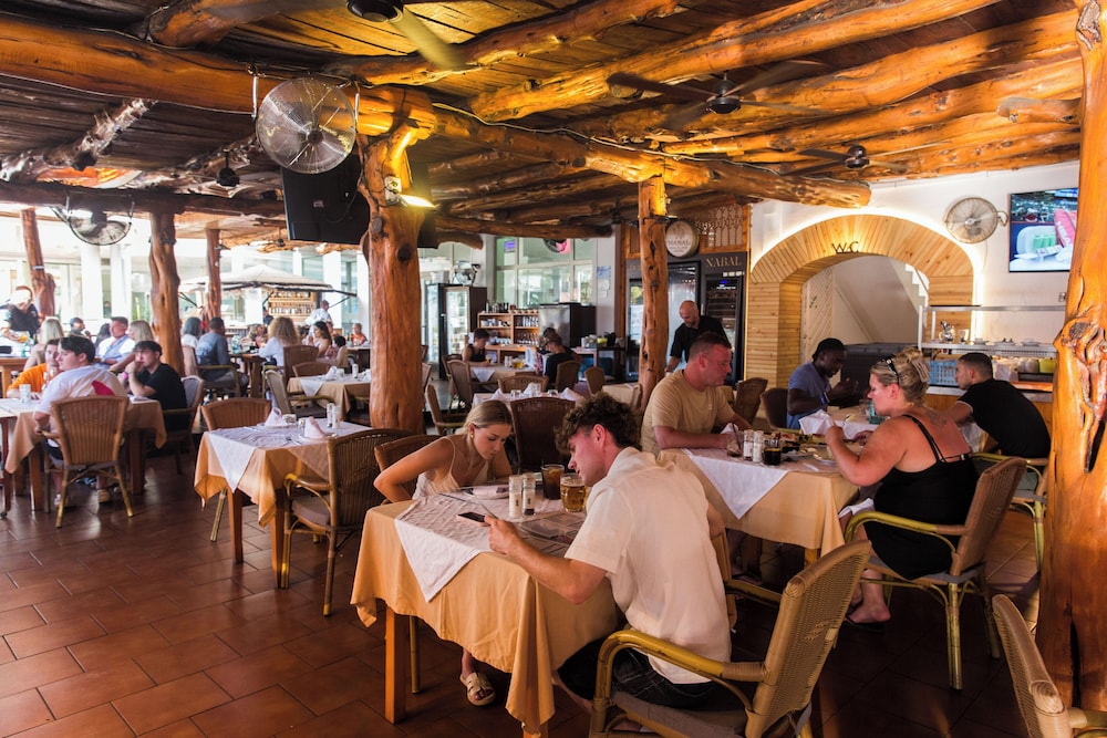 Ibiza JET Apartamentos - Adults Only — Restaurant & bars in Playa d'en Bossa, Balearic Islands