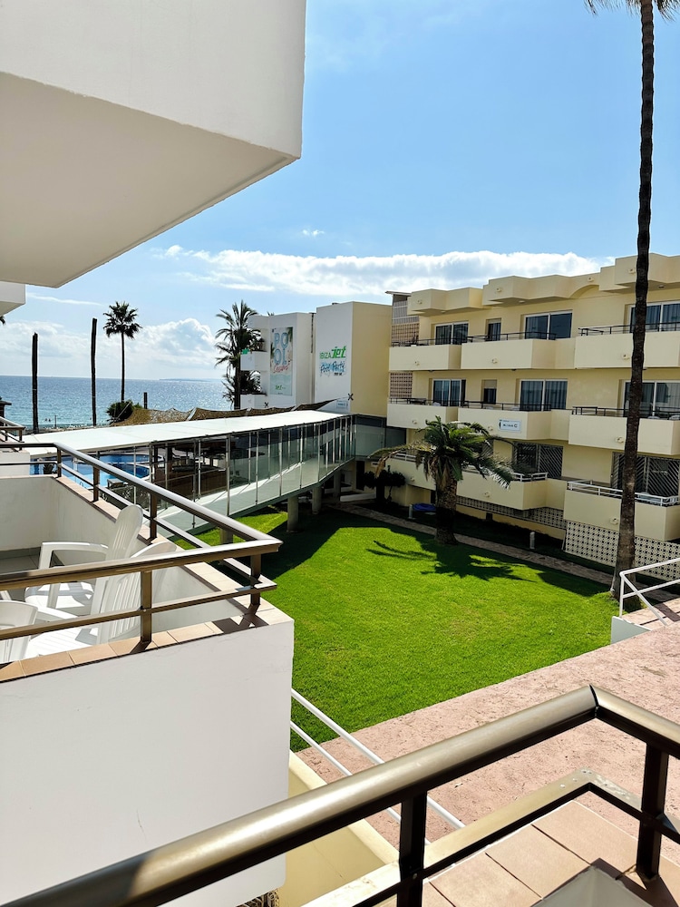 Ibiza JET Apartamentos - Adults Only — Hotel building in Playa d'en Bossa, Balearic Islands