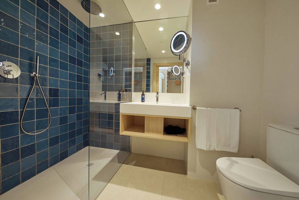 TUI BLUE Victoria Menorca — Hotel rooms in Santo Tomas, Balearic Islands