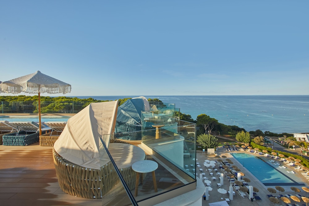 TUI BLUE Victoria Menorca — Swimming pool in Santo Tomas, Balearic Islands