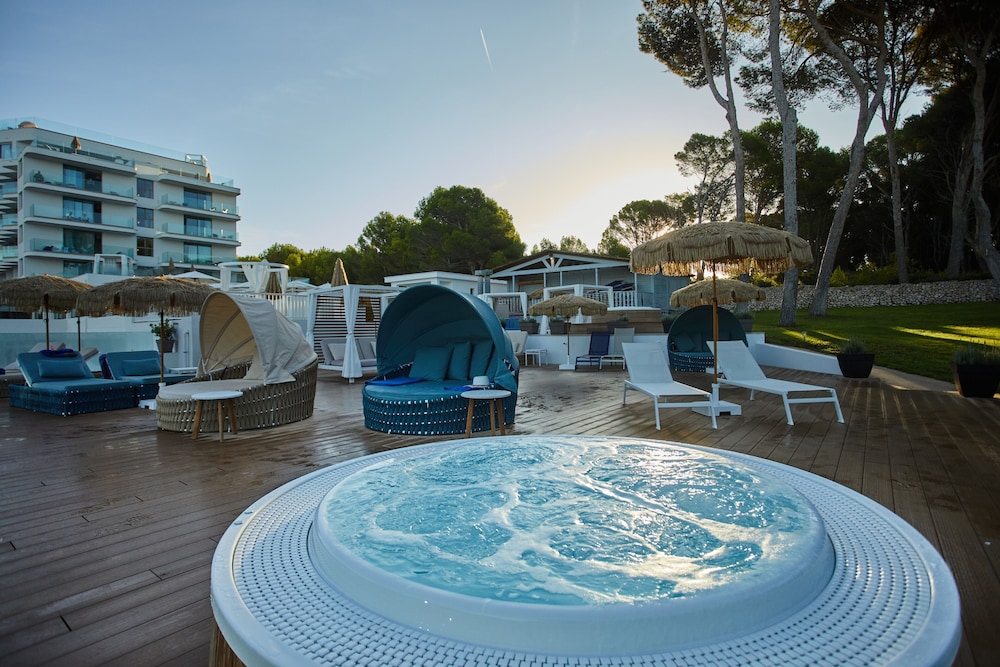 TUI BLUE Victoria Menorca — Spa in Santo Tomas, Balearic Islands