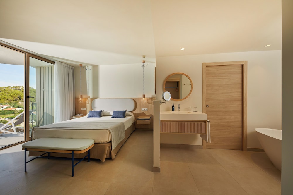 TUI BLUE Victoria Menorca — Hotel rooms in Santo Tomas, Balearic Islands