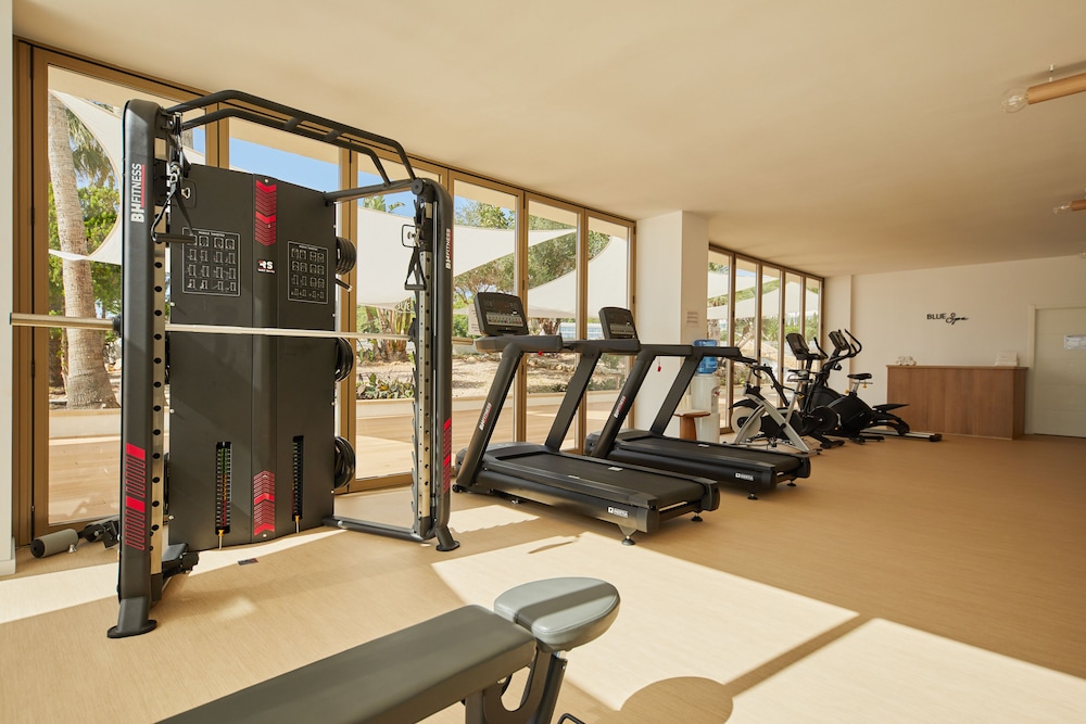 TUI BLUE Victoria Menorca — Sports & recreation in Santo Tomas, Balearic Islands
