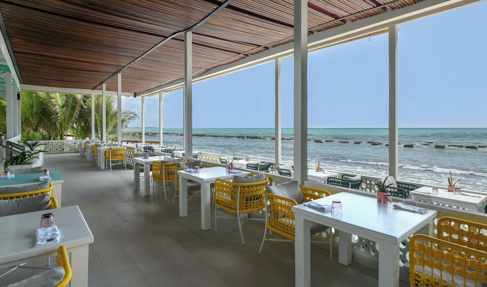 Generations Riviera Maya Oceanfront Family Resort, All & More Inclusive — Restaurant & bars in Playa del Carmen, Quintana Roo