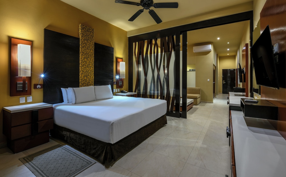 Generations Riviera Maya Oceanfront Family Resort, All & More Inclusive — Hotel rooms in Playa del Carmen, Quintana Roo