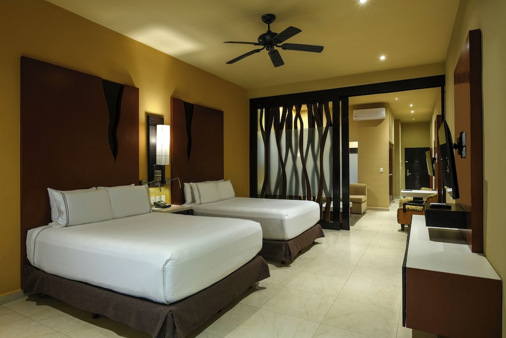 Generations Riviera Maya Oceanfront Family Resort, All & More Inclusive — Hotel rooms in Playa del Carmen, Quintana Roo