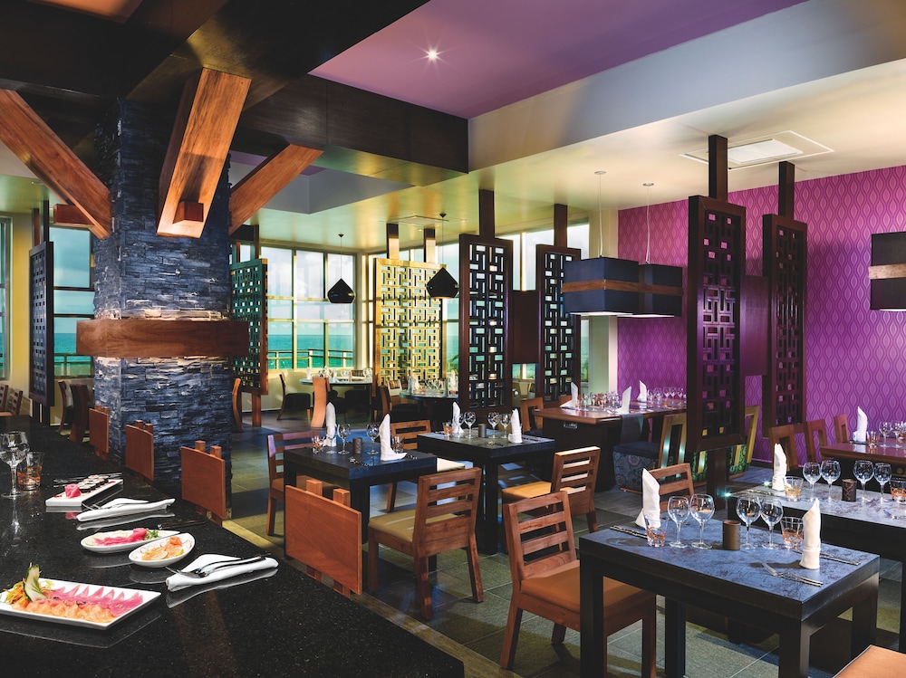 Generations Riviera Maya Oceanfront Family Resort, All & More Inclusive — Restaurant & bars in Playa del Carmen, Quintana Roo