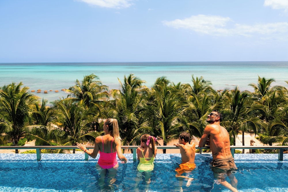 Generations Riviera Maya Oceanfront Family Resort, All & More Inclusive — Swimming pool in Playa del Carmen, Quintana Roo