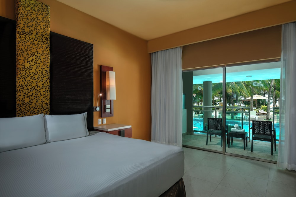 Generations Riviera Maya Oceanfront Family Resort, All & More Inclusive — Hotel rooms in Playa del Carmen, Quintana Roo