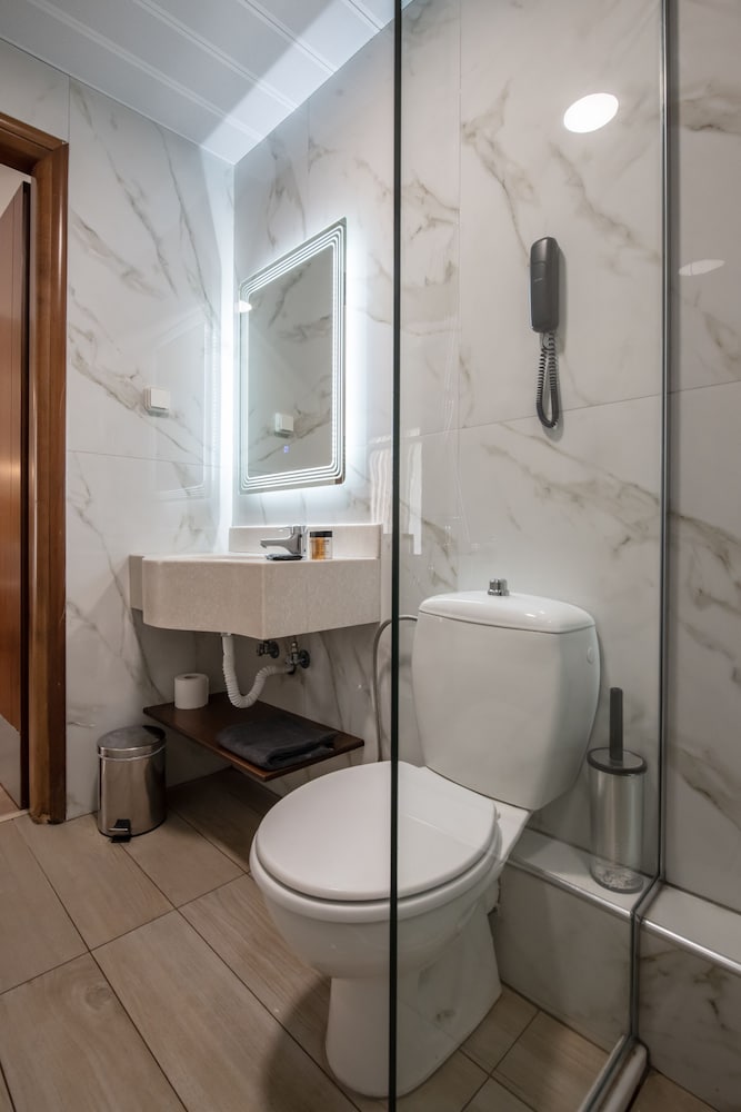 Golden City Hotel — Hotel rooms in Athens, Attica