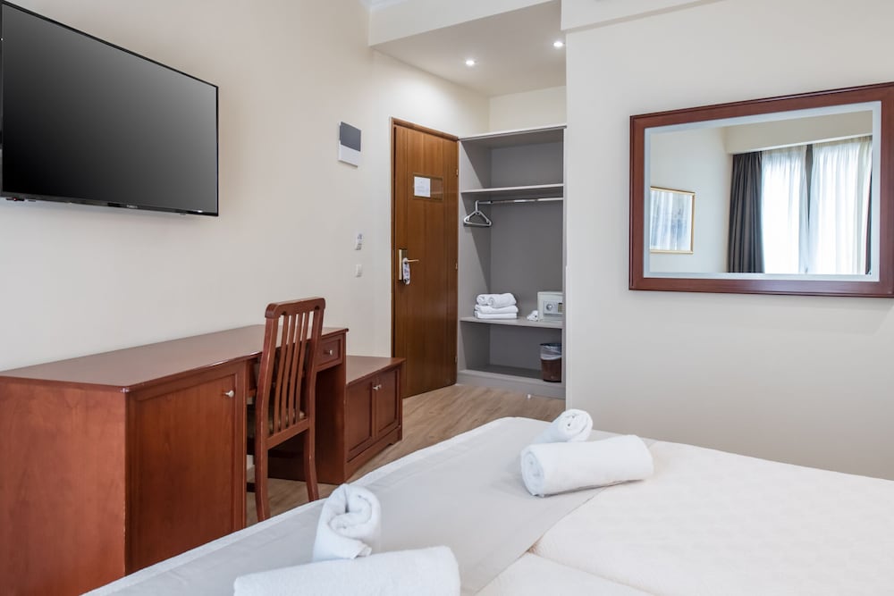 Golden City Hotel — Hotel rooms in Athens, Attica