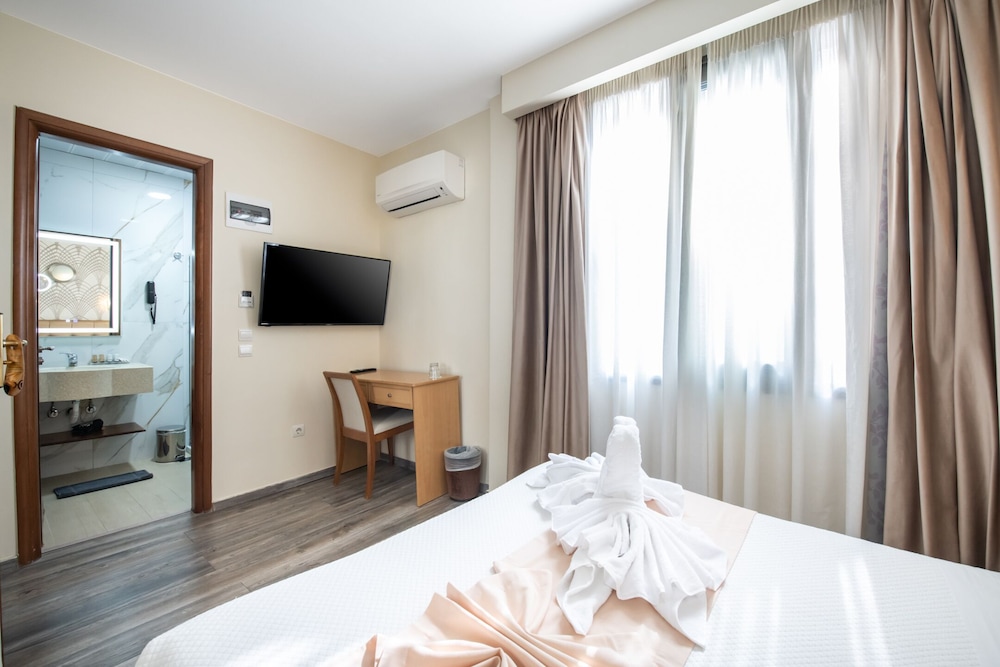 Golden City Hotel — Hotel rooms in Athens, Attica