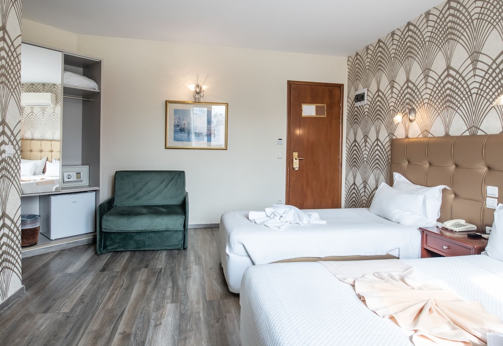 Golden City Hotel — Hotel rooms in Athens, Attica