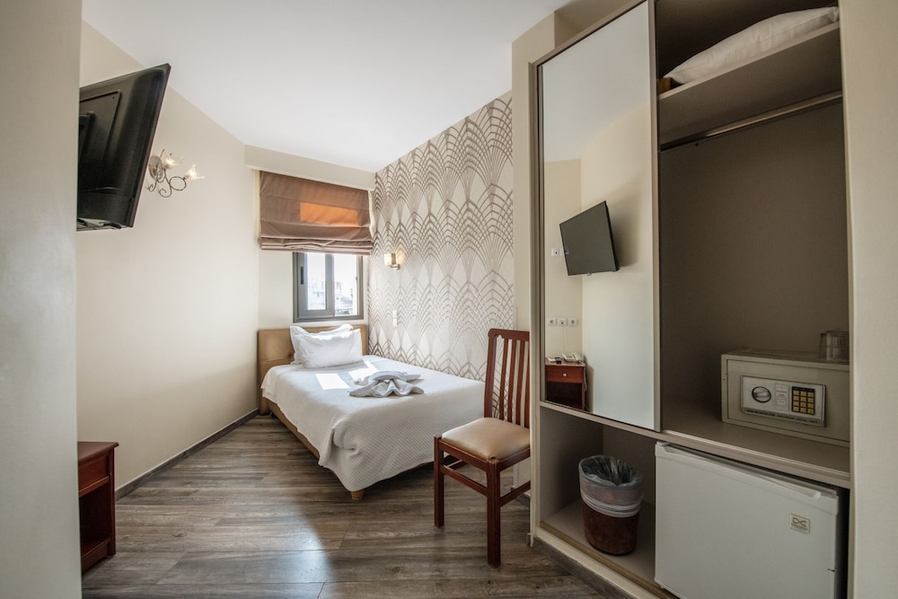 Golden City Hotel — Hotel rooms in Athens, Attica