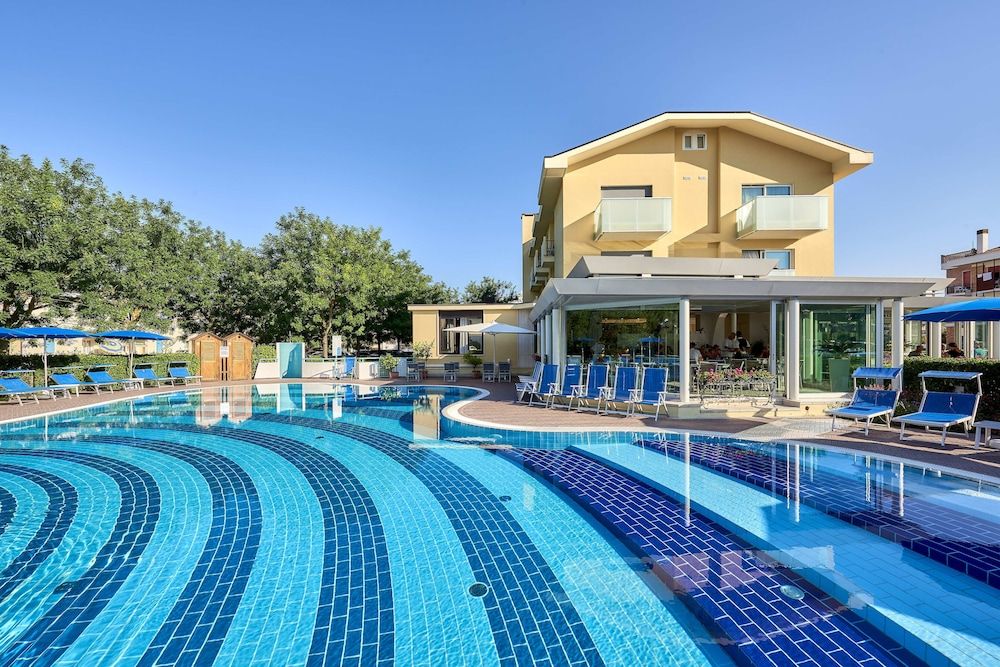 Junior Family Hotel