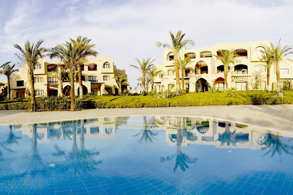 JAZ Neo Saraya Palms - All inclusive — Swimming pool in Makadi Bay, Red Sea
