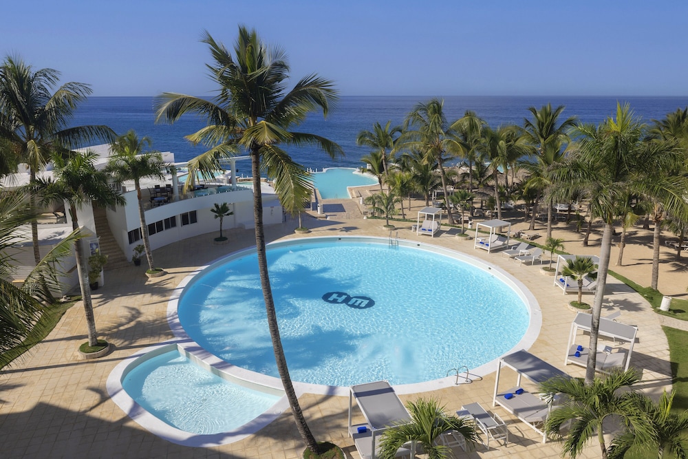 HM Alma de Bayahibe - Adults Only - All Inclusive — Swimming pool in Bayahibe, La Altagracia