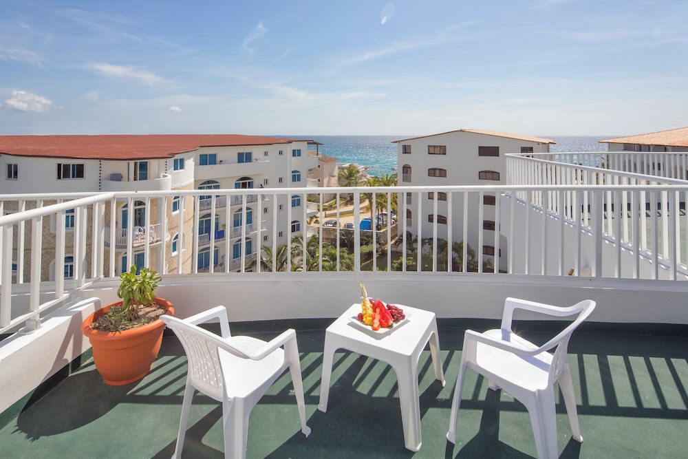 HM Alma de Bayahibe - Adults Only - All Inclusive — Hotel building in Bayahibe, La Altagracia