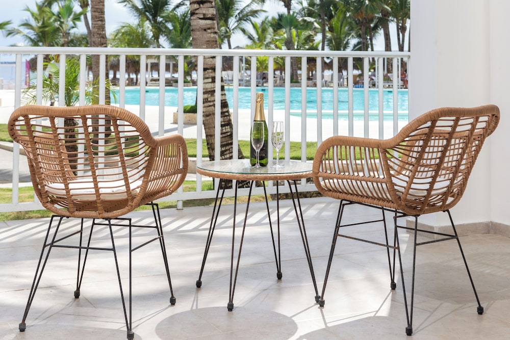 HM Alma de Bayahibe - Adults Only - All Inclusive — Swimming pool in Bayahibe, La Altagracia