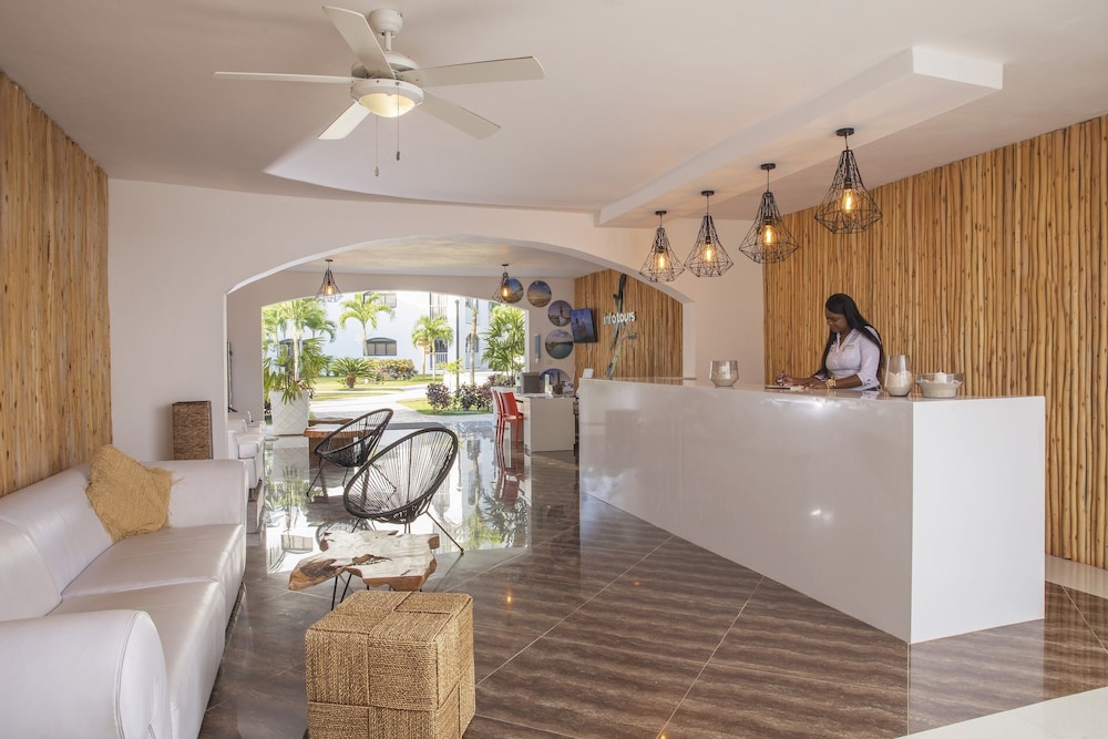 HM Alma de Bayahibe - Adults Only - All Inclusive — Hotel building in Bayahibe, La Altagracia