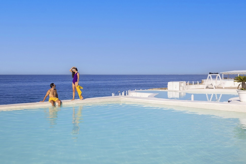HM Alma de Bayahibe - Adults Only - All Inclusive — Swimming pool in Bayahibe, La Altagracia