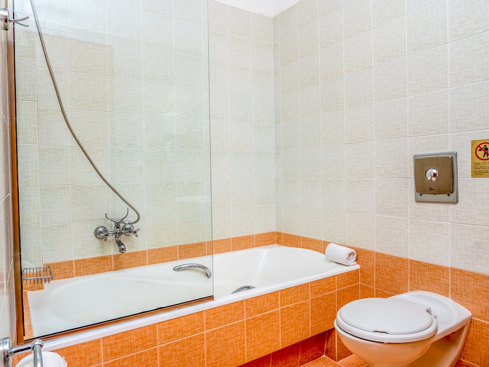 Elounda Alikes Suites & Studios — Hotel rooms in Elounda