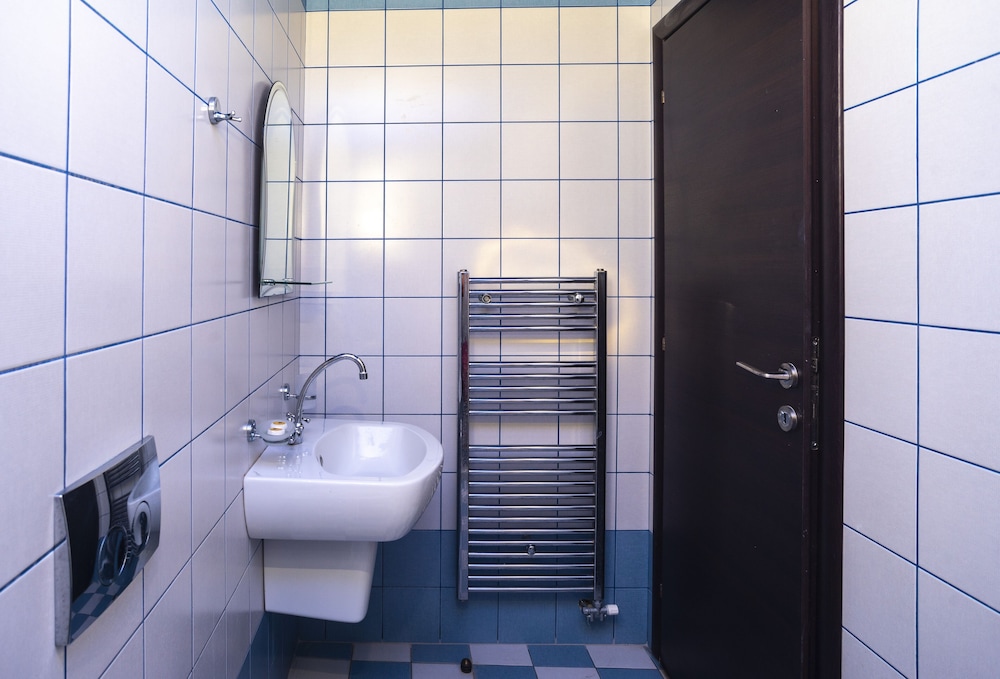 Elounda Alikes Suites & Studios — Hotel rooms in Elounda