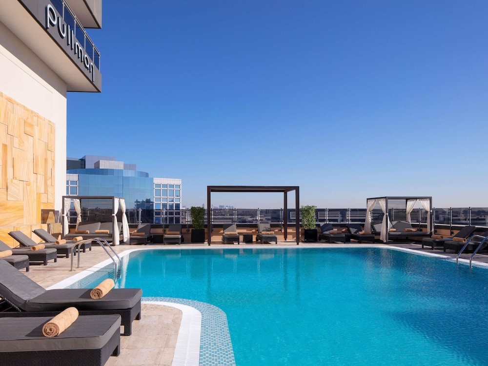 Pullman Dubai Creek City Centre Residences