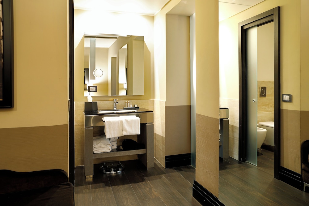 Rome Life Hotel — Hotel rooms in Rome, Lazio