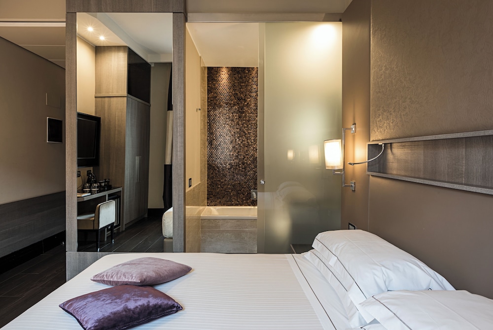 Rome Life Hotel — Hotel rooms in Rome, Lazio
