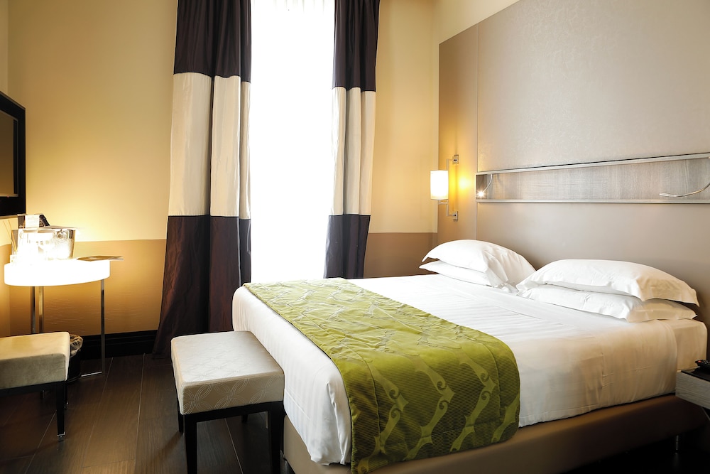 Rome Life Hotel — Hotel rooms in Rome, Lazio
