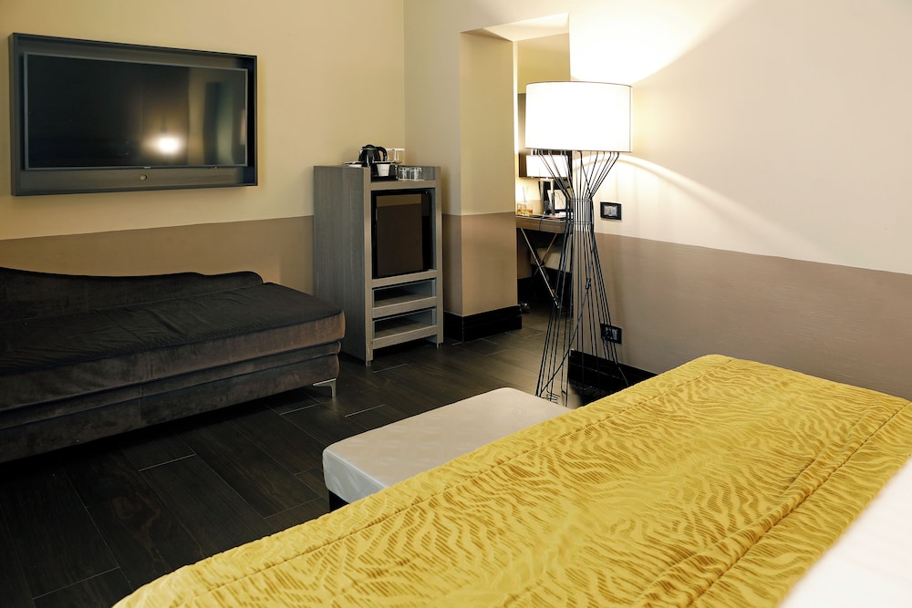 Rome Life Hotel — Hotel rooms in Rome, Lazio