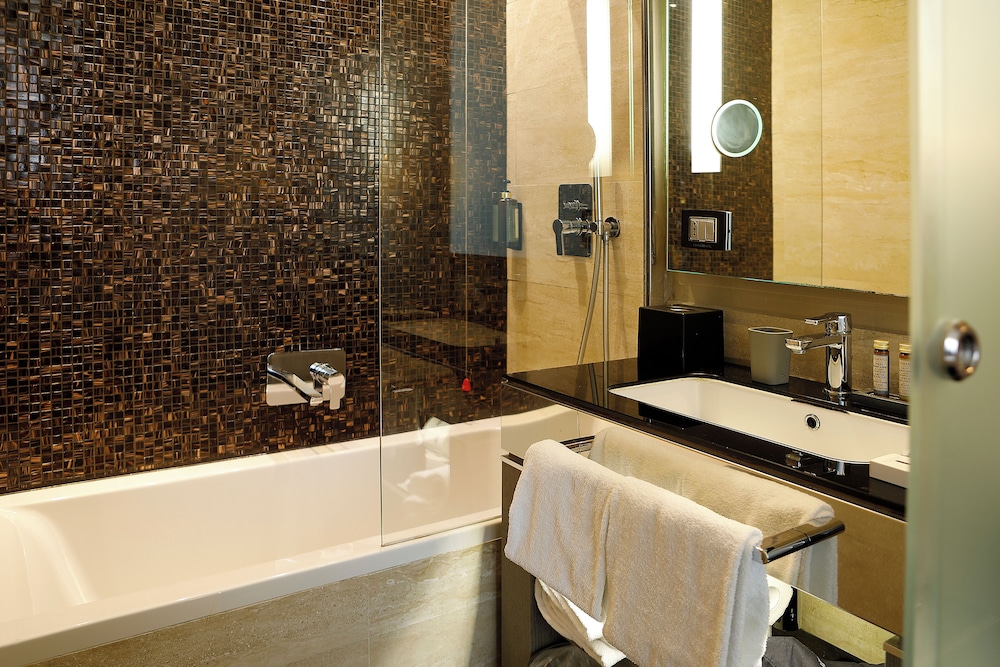 Rome Life Hotel — Hotel rooms in Rome, Lazio